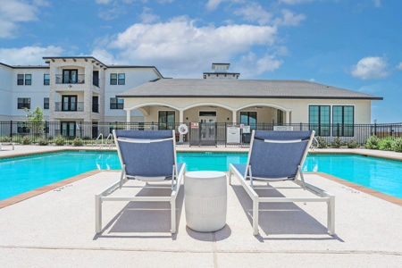 Avanti-Legacy-Emerald-Point 01a